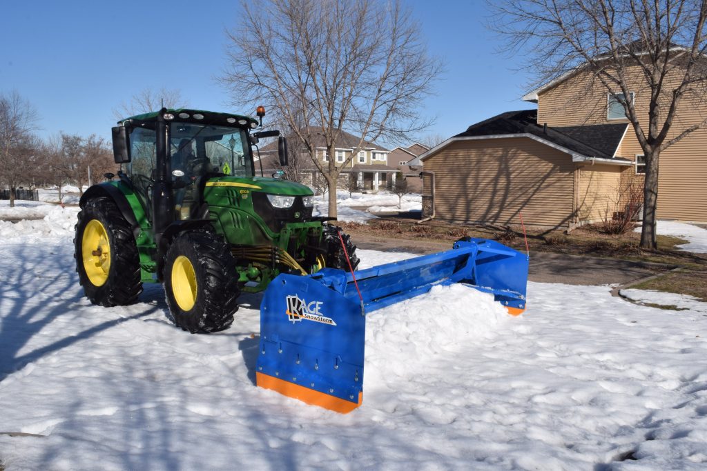 Should a snow plow weight be heavy or light? Pros and Cons